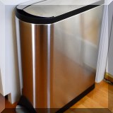 Z01. Stainless steel trash bin. 
